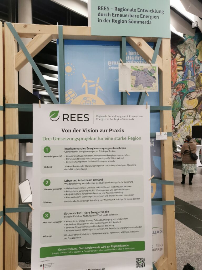 Ausstellung des Projekts REES mit Plakat 2